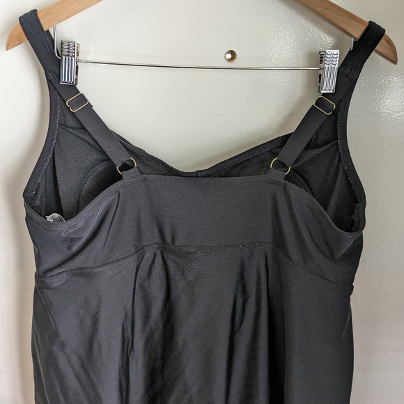Target Ava & Viv Black Twist One-Piece Modest Swimsuit Swim Dress 20W - Picture 9 of 16